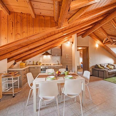 Mansarda Fra Monte E Lago Appartement Esino Lario Buitenkant foto