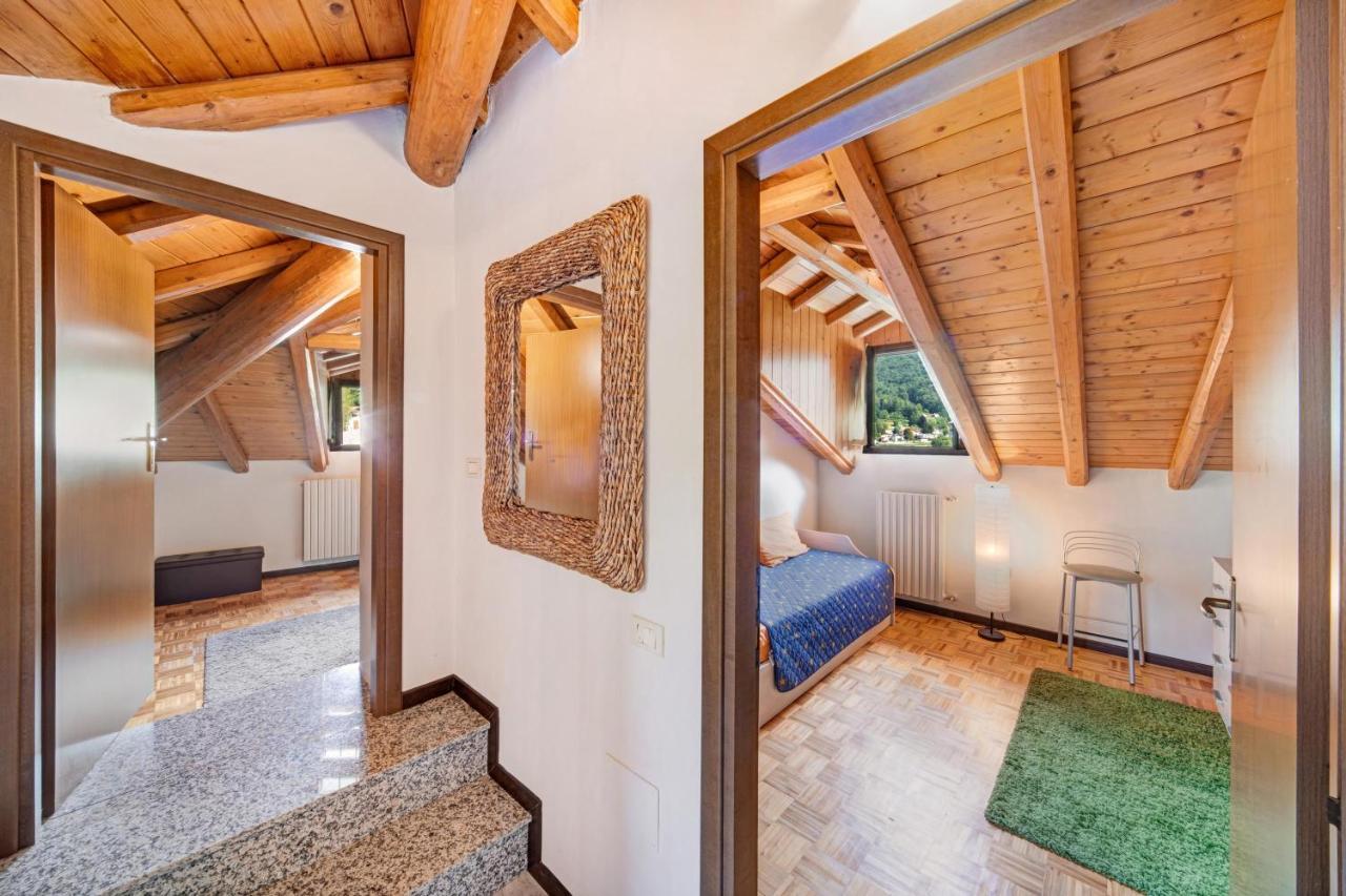 Mansarda Fra Monte E Lago Appartement Esino Lario Buitenkant foto