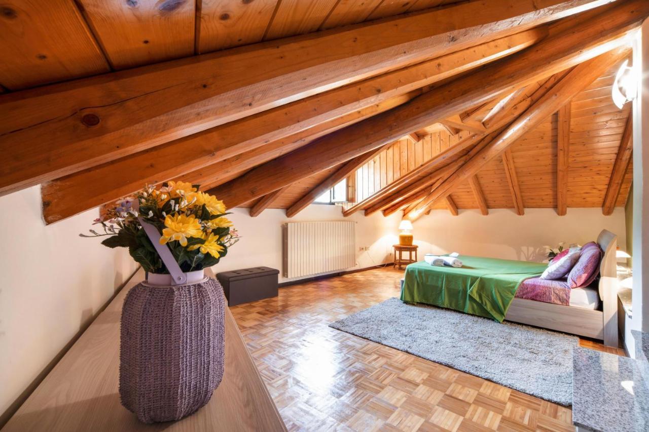 Mansarda Fra Monte E Lago Appartement Esino Lario Buitenkant foto